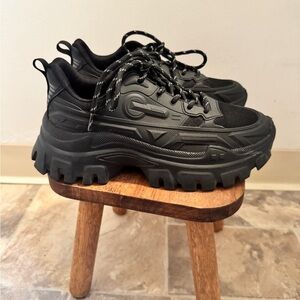 Chunky Black Sneakers! Size Women’s 7.
